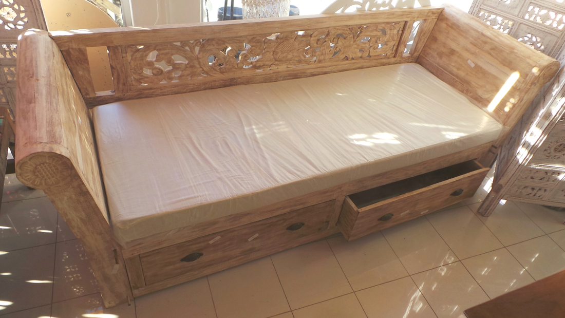 Batubulan Yanto Recycled Teak Daybed with Drawers Double (Creamwash)