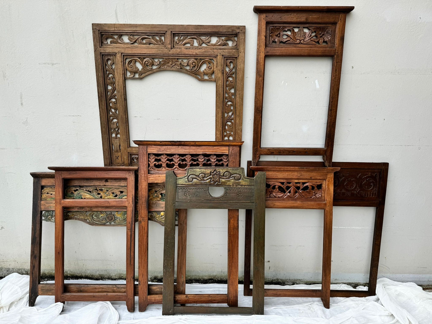 original vintage teak hand carved frame (no mirror))