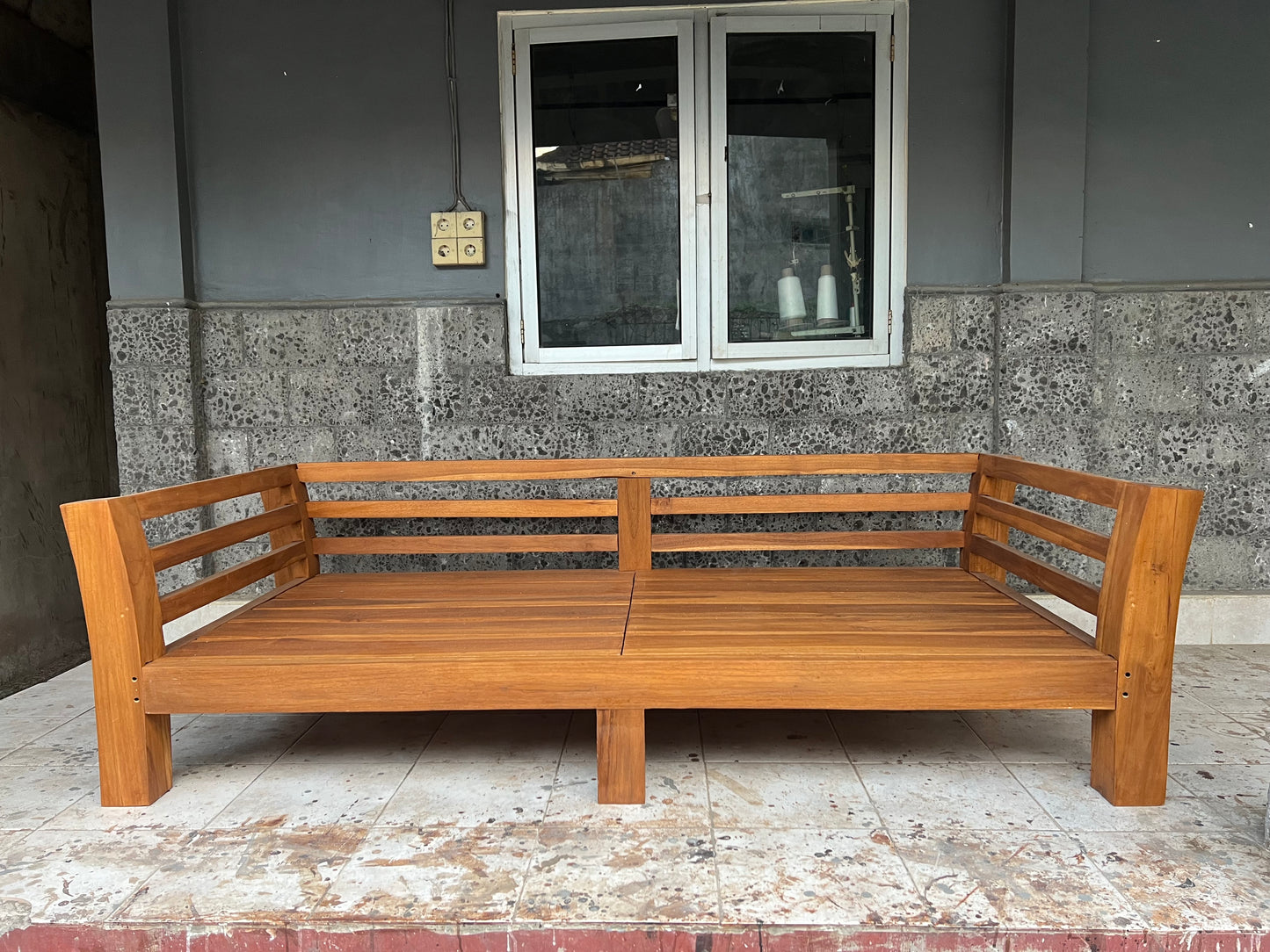 Batubulan Elde curved arm Teak Daybed lowline 6 leg Medium size (Natural)