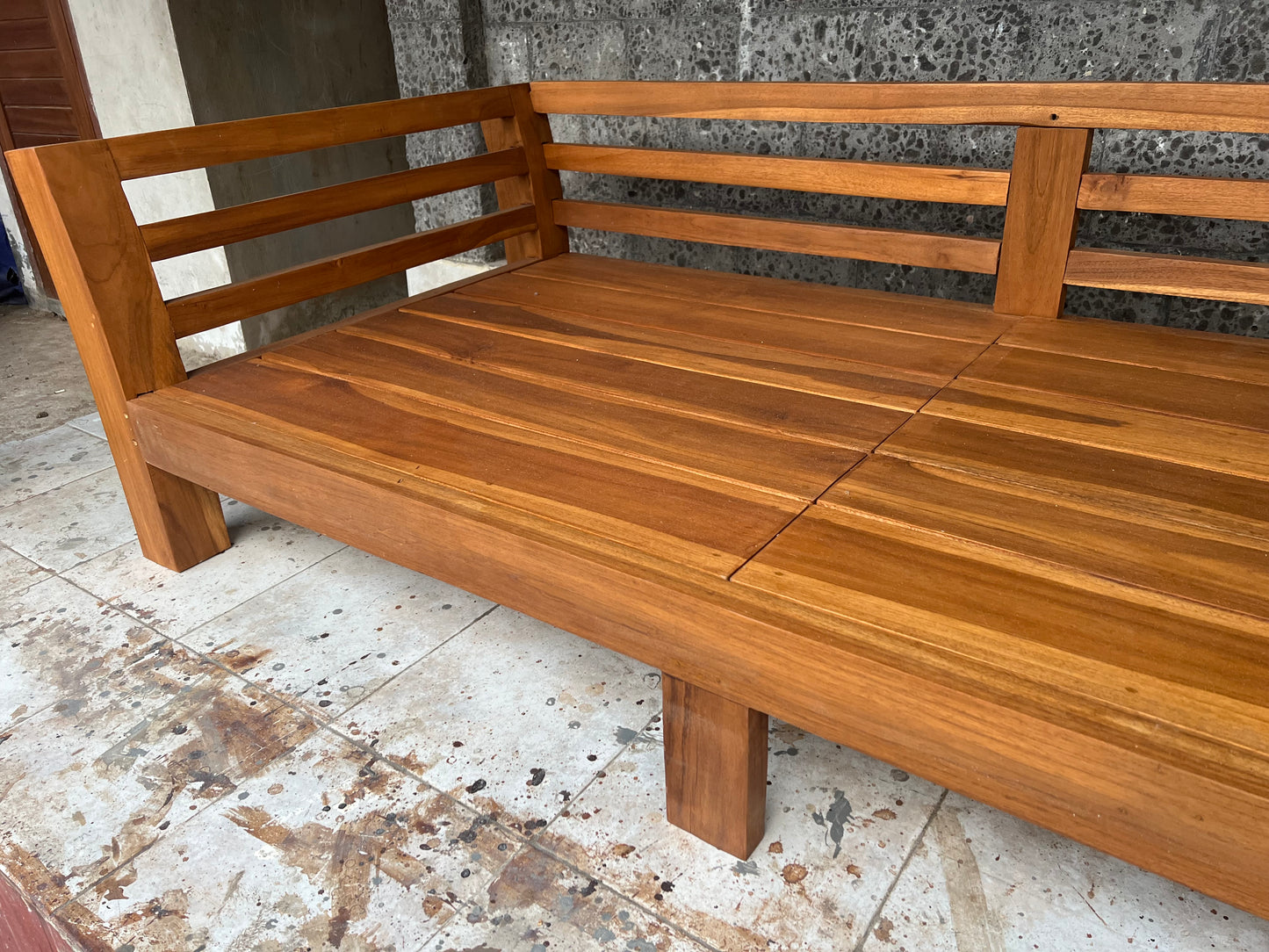 Batubulan Elde curved arm Teak Daybed lowline 6 leg Medium size (Natural)
