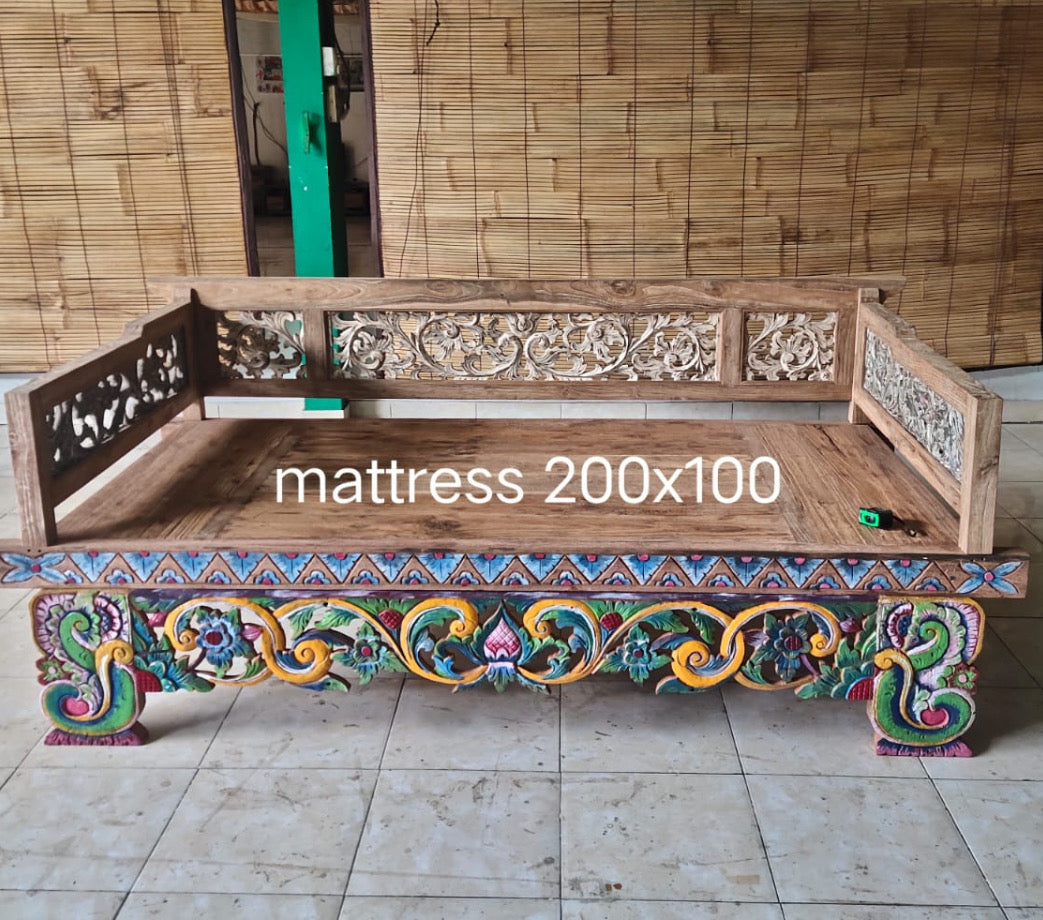 Mas Madura Original Teak Hand Carved Daybed colour detail (Natural finish)