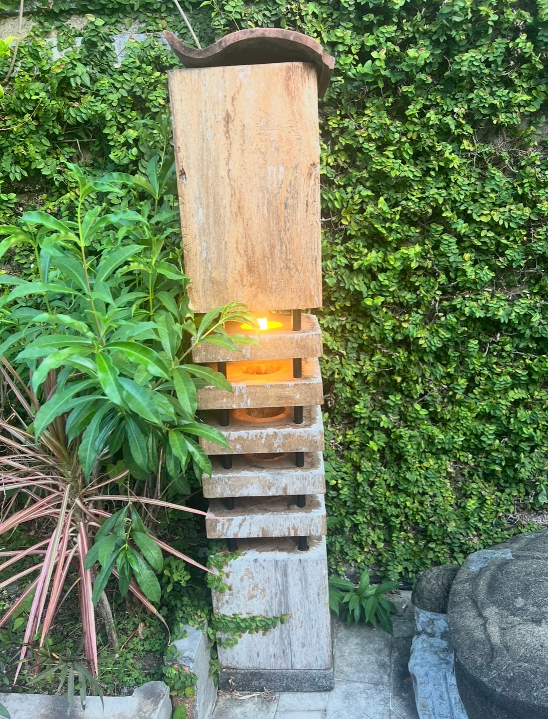 Teak Log Garden Lamp 150cmht