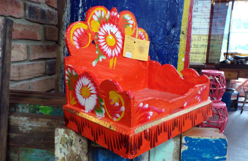 Balinese Offering Tray - red or yellow with painted decoration