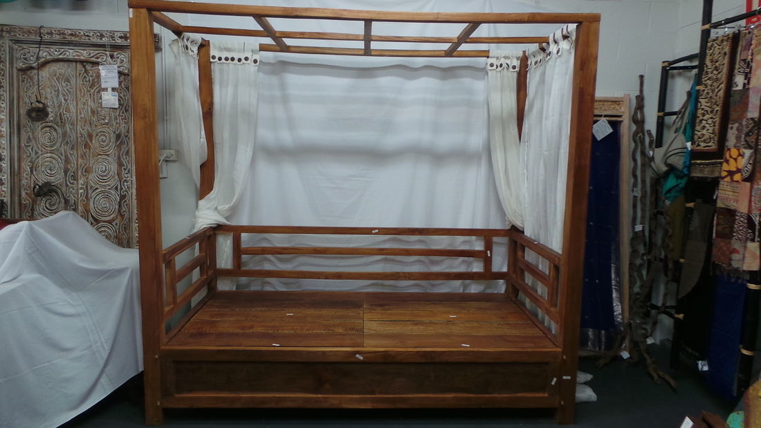 Batubulan Elde Canopy Recycled Teak Daybed Double