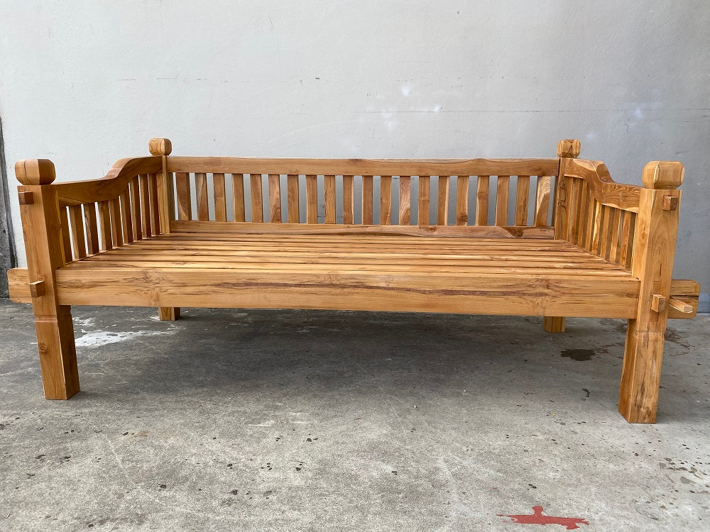 Mas 'Queenscliffe' Slat Style Recycled Teak Daybed Double (Natural)