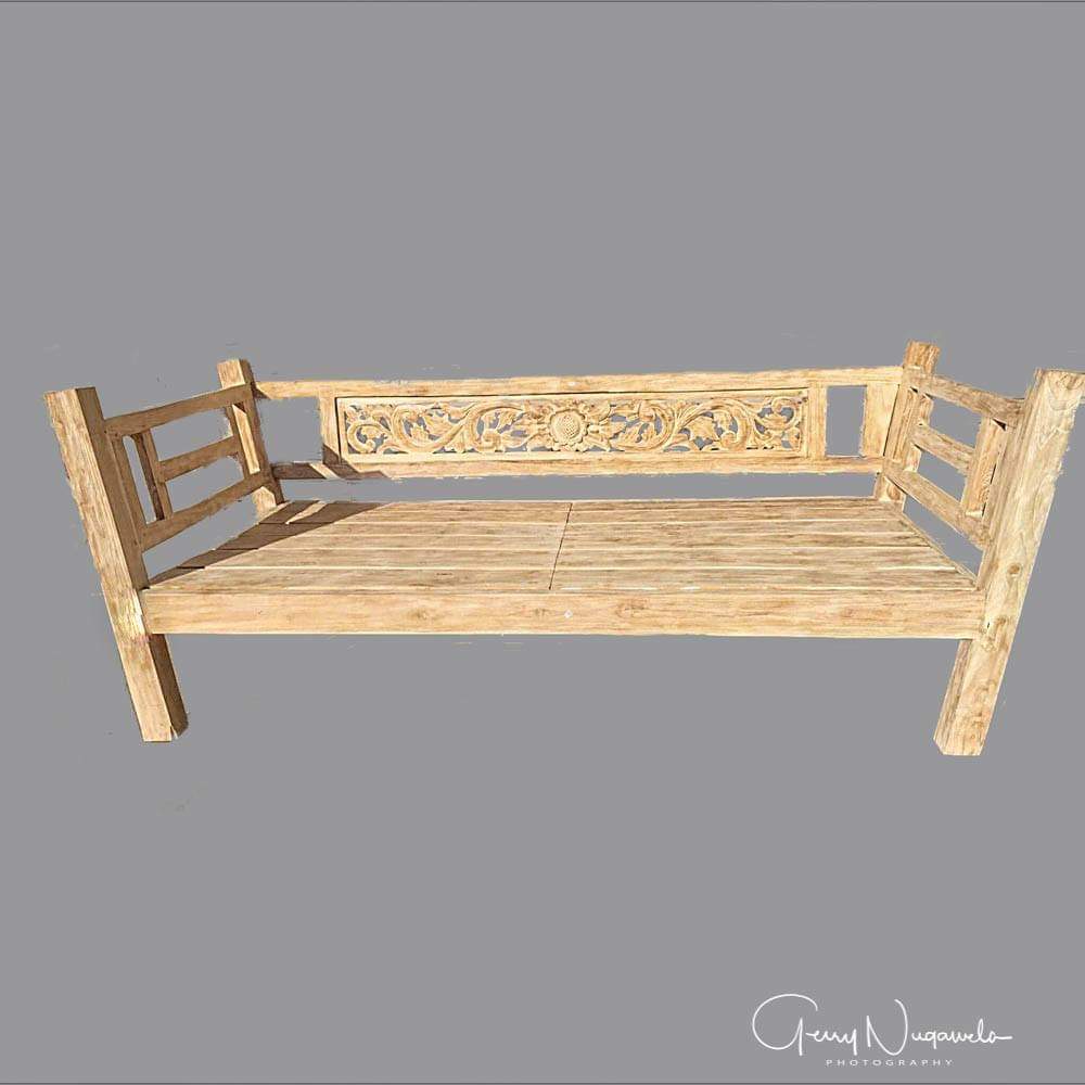 Batubulan Miring Recycled Teak Daybed Medium (Creamwash)