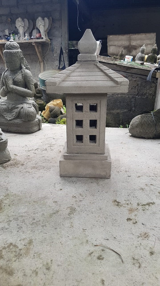 Garden House Lamp Cement 80cm