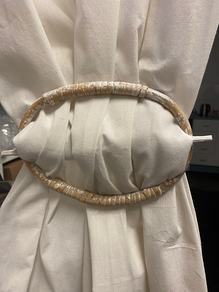 Curtain Holder Rattan pair Natural