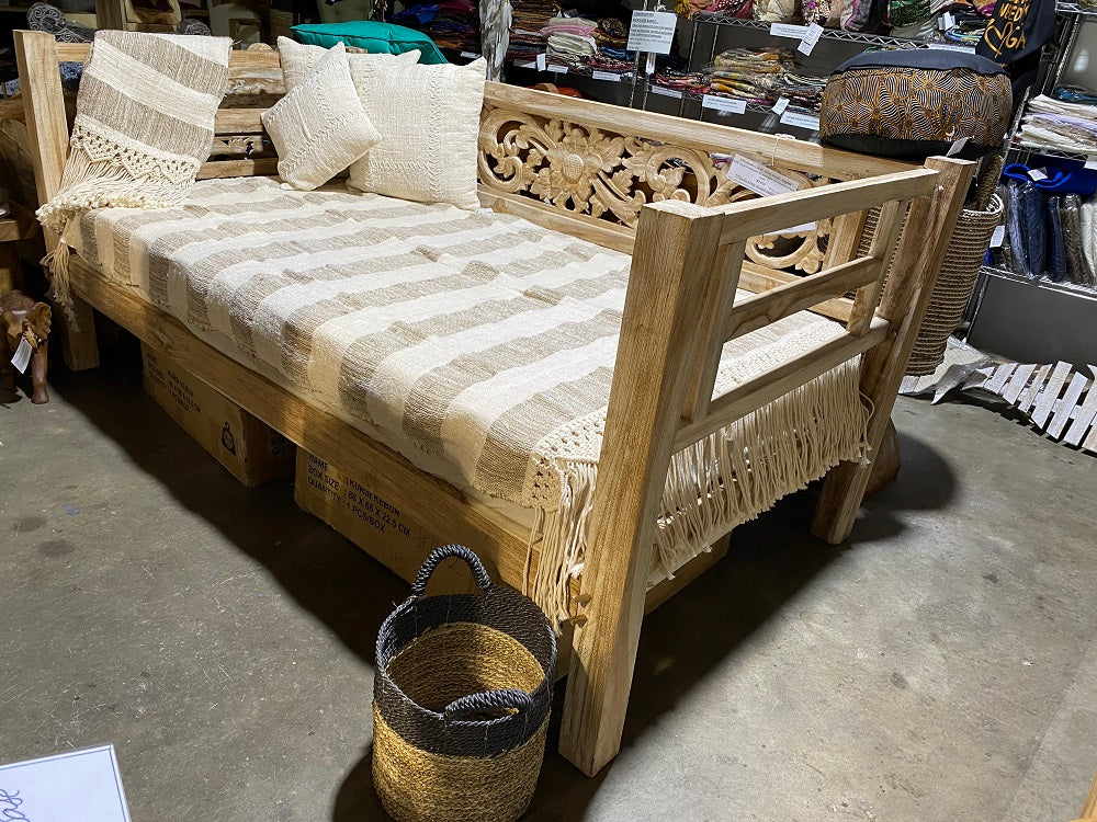 Batubulan Lurus Recycled Teak Daybed King Single (Creamwash)