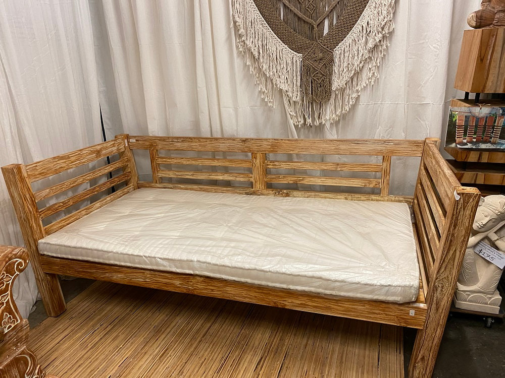 Mas Elde Recycled Teak Daybed Single (Creamwash)