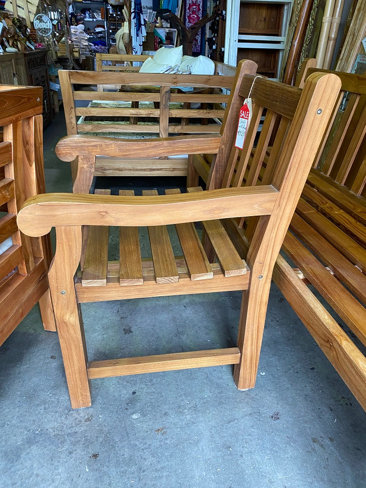Teak Outdoor Chair with arms (Natural)