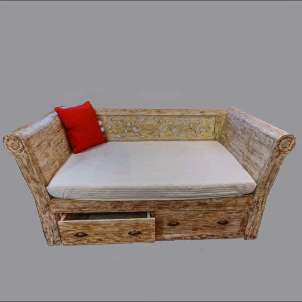 Batubulan Yanto Recycled Teak Daybed with Drawers LE (Creamwash)