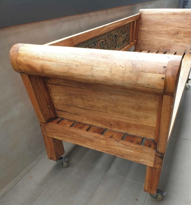 Batubulan Yanto Recycled Teak Mini Bali Day Bench / Daybed (Chocolate)