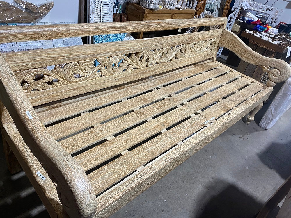 Mas Kuno Recycled Teak Daybed Medium (Creamwash)