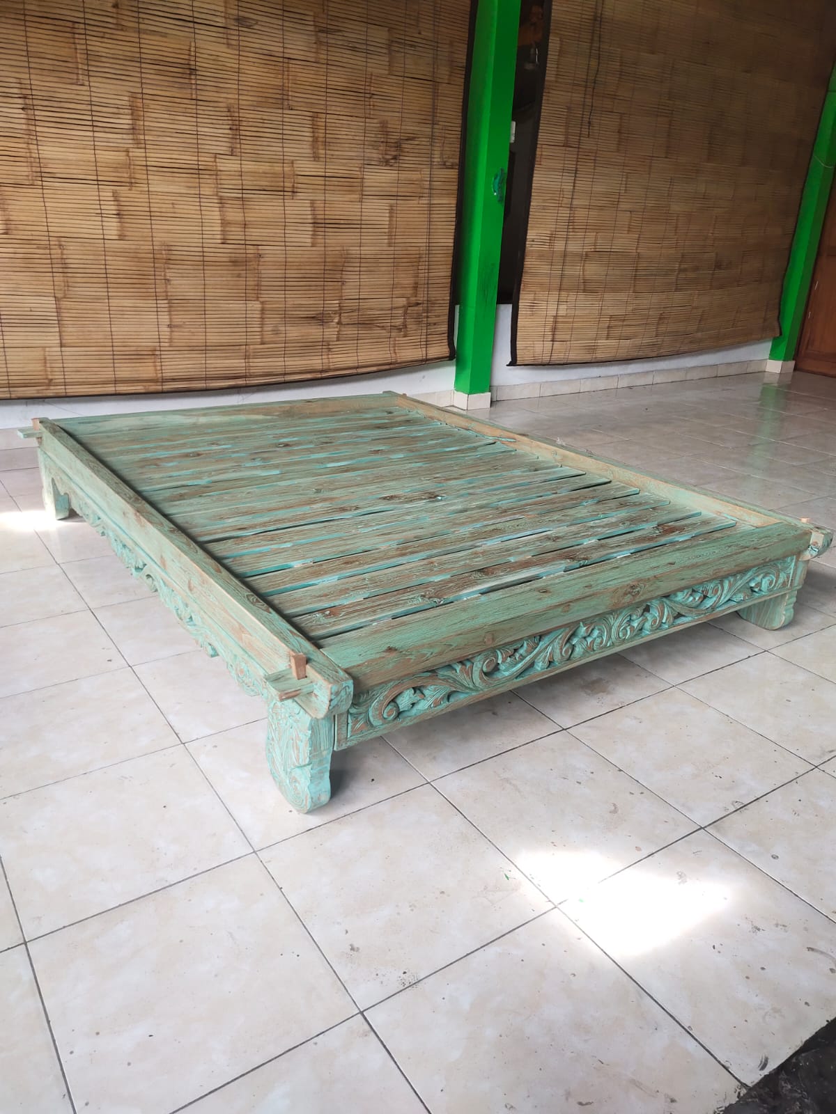 Mas Kartini Queen Handcarved  Recycled Teak Bed base / Daybed platform   (cream wash)