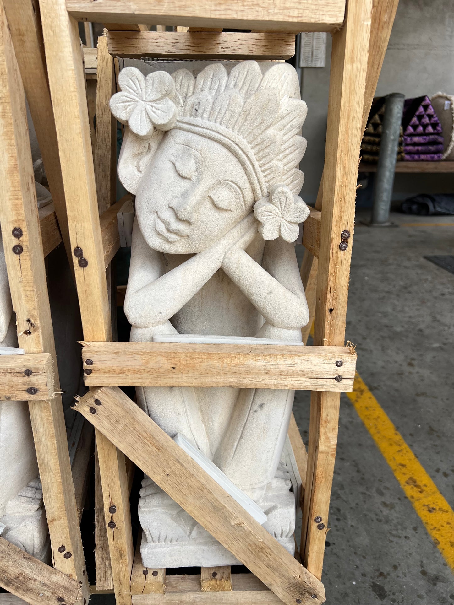 Mimpi Dreamer Janger (Dancer) headdress 60cm limestone statue