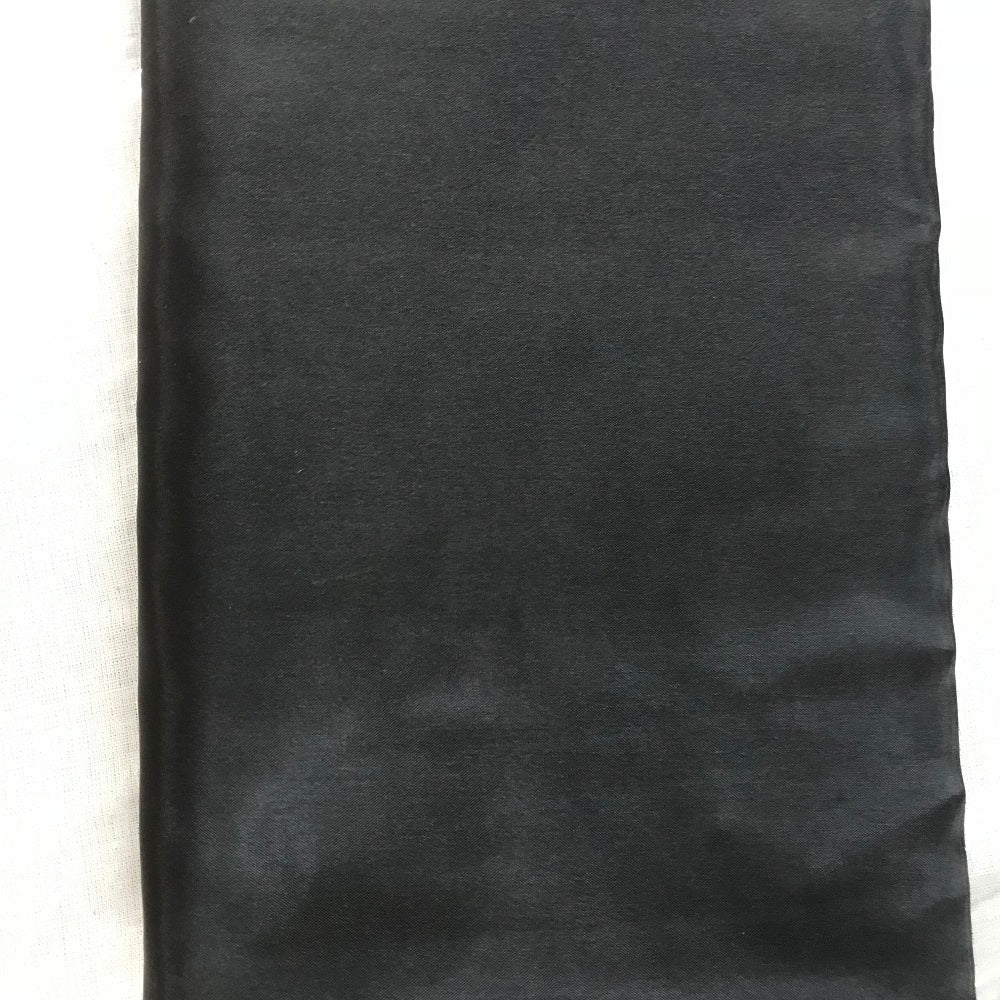 Flag 3 metre plus tail. Polyester with PVC Pole set